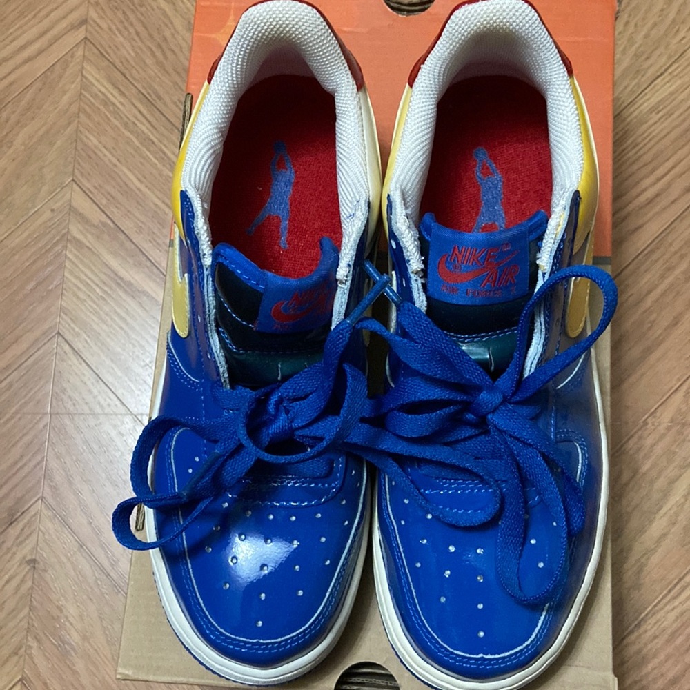 NIKE AIR FORCE 1 ‘SHEED’ LOW (GS), Size 6 Youth, Blue Jay/White-Varsity Red